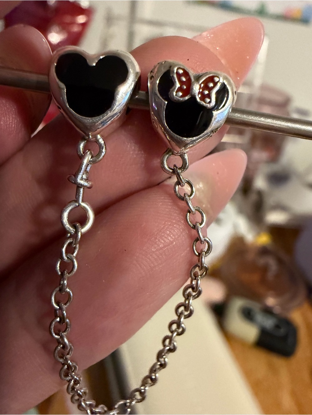 Disney Parks Exclusive Pandora Mickey & Minnie Mouse Safety Chain #31242